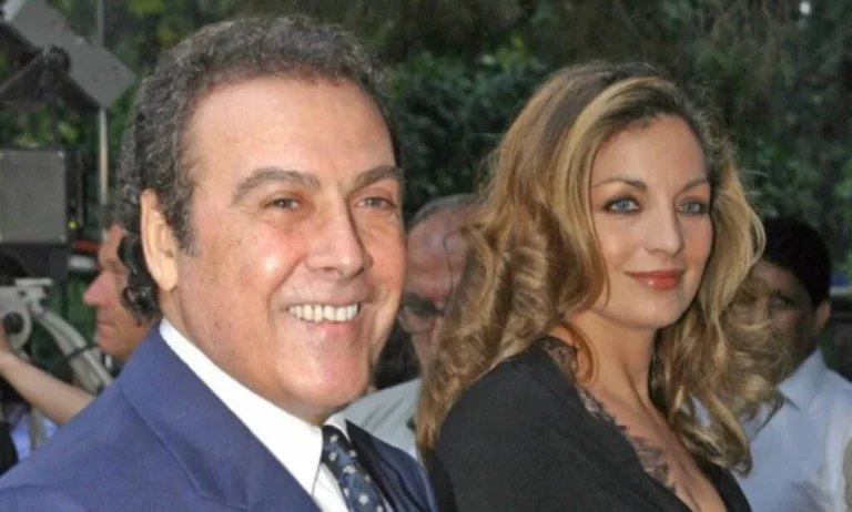 Άντζελα Γκερέκου: Tο αντίο στον Γιάννη Βογιατζή και η φωτογραφία του δίπλα στον Τόλη Βοσκόπουλο με τα σκυλιά