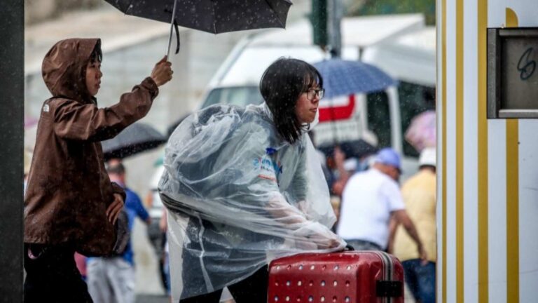 «Ισοπέδωση» από τα Μερομήνια: «Ο μήνας του καλοκαιριού με τις χαμηλότερες θερμοκρασίες της 30ετίας…»