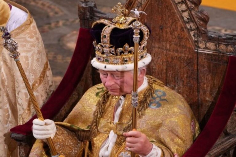 Στέψη Καρόλου: Τι θα συμβεί αν φύγει από τη ζωή ο βασιλιάς; Θα δούμε να γίνεται κάτι που δεν έχε συμβεί ξανά
