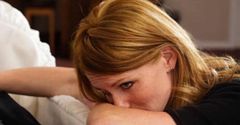 Φοβάμαι να παντρευτώ την σύντροφό μου γιατί είναι δύο φορές χńρα. Αν είμαι εγώ ο τρίτος;