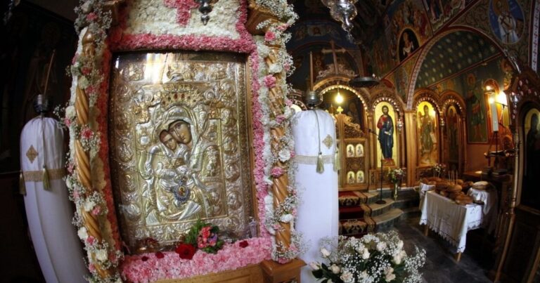 «Άξιον Εστί»: Επιστρέφει σήμερα στο Άγιο Όρος – Χιλιάδες οι πιστοί που προσκύνησαν