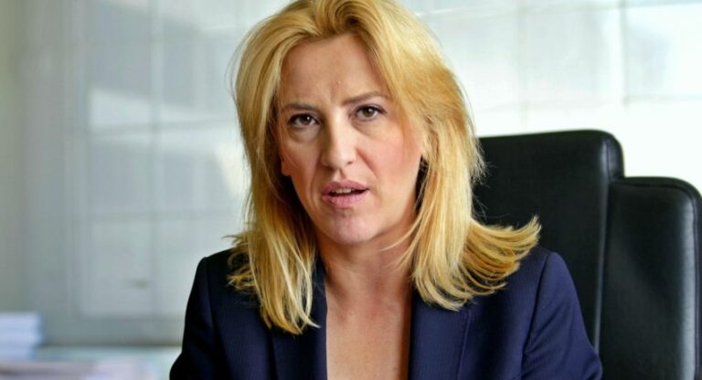 Ρένα Δούρου: «Αηδιαστικές οι δηλώσεις Παπαδημούλη, για να μην αποδώσω άλλα πολιτικά σχέδια»