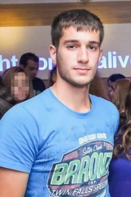 eicha tria paidia kai echo akoma tria paidia sygkinei o pateras toy vaggeli giakoymaki 8 chronia meta ton thanato toy 1 427x640 1