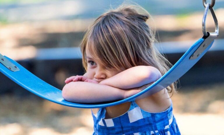 Ένα ίσον κανένα: Σας ευχαριστώ που μου θυμίζετε ότι δεν έχω λεφτά να κάνω δεύτερο παιδί