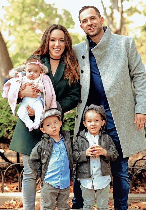 kalomoira saranti to terastio spiti stin ameriki kai oi panemorfes fotografies me ton syzygo kai ta paidia tis 7 480x691 1