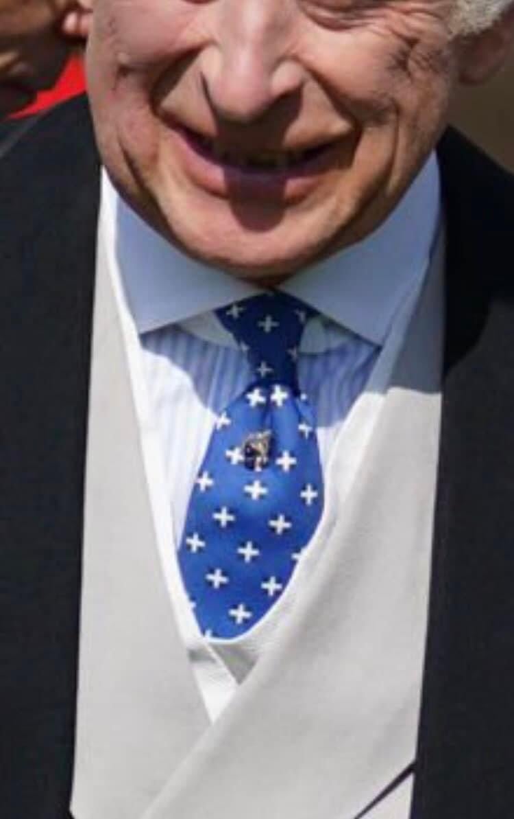 karolos gravata ellada 1