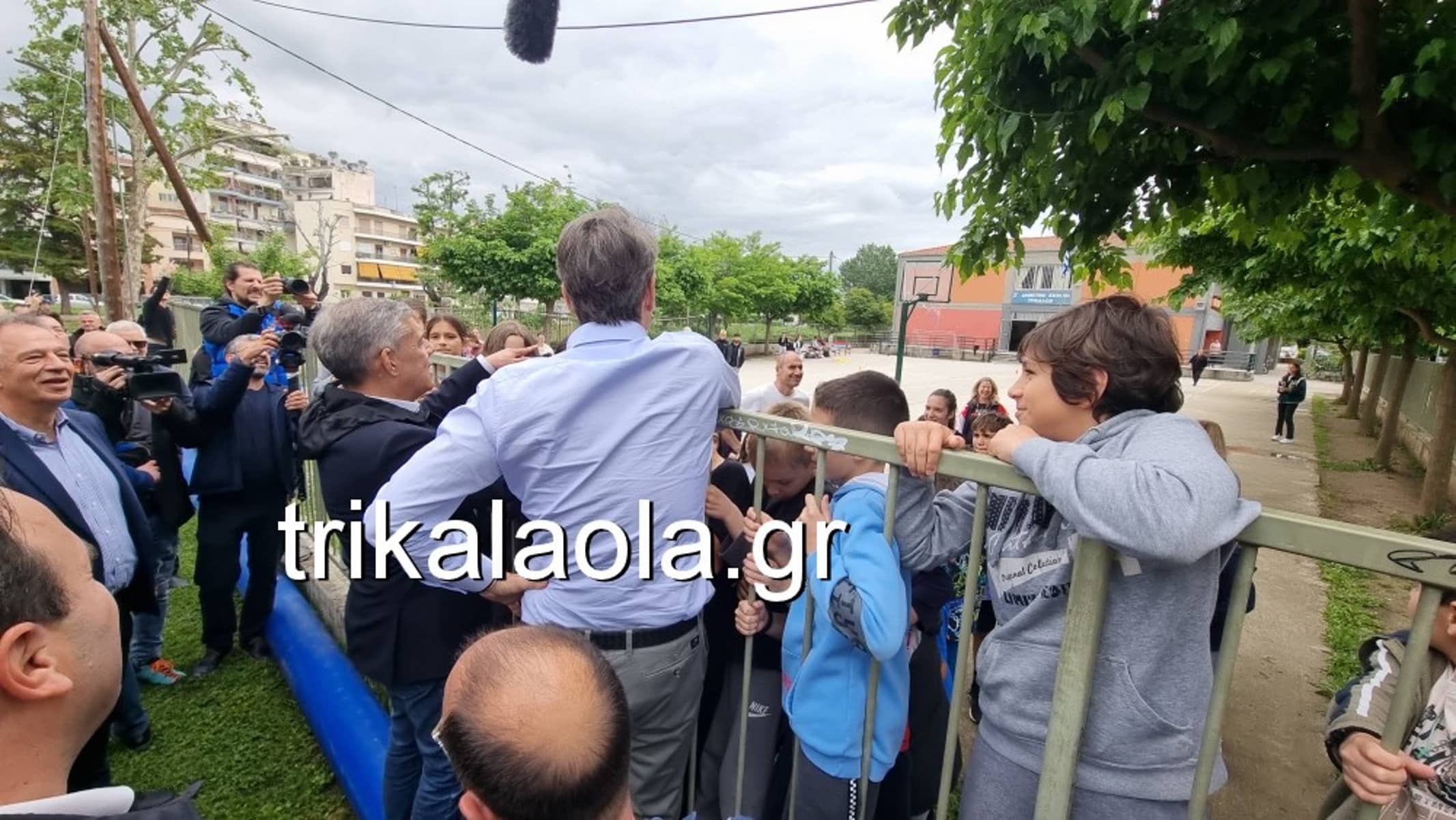 mitsotakis trikala 8 mathites trikalaola 11 05 2023