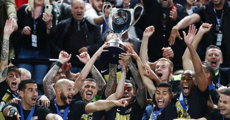 ΑΕΚ – ΠΑΟΚ 2-0: Πήρε και το κύπελλο και έκανε το 3ο νταμπλ της ιστορίας της