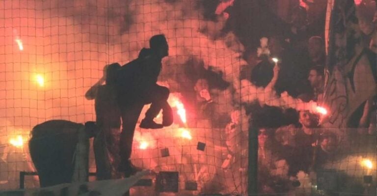 Νεκρός οπαδός ΑΕΚ – Από τις κάμερες φαίνεται άτομο να τον ξυλοκοπεί