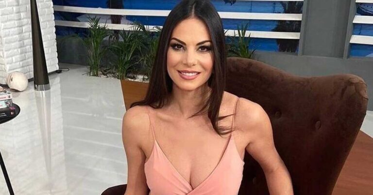 Εύη Βατίδου: «Θα ήθελα να αναλάβω το υπουργείο Τουρισµού»