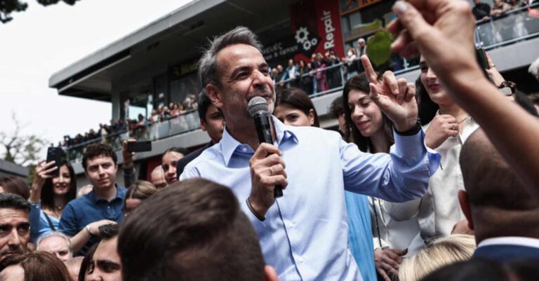 Μητσοτάκης: «Η ΝΔ είναι με την Πρωτομαγιά και ο Τσίπρας με την Πρωταπριλιά»
