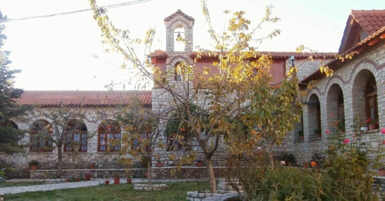 Ιερά Μονή Βαρνακόβης: Εκοιμήθη η αδελφή Κασσιανή