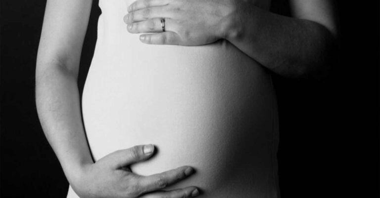 Ο πόνος που βιώνει η γυναίκα στην καισαρική είναι μεγαλύτερος από τον φυσιολογικό τοκετό