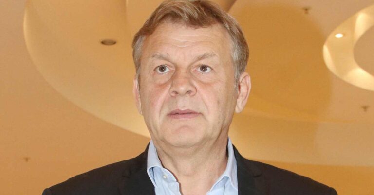 Γκλέτσος: «Δεν υπάρχει χρόνος για να ερωτευτώ – Εκτός αν θέλω να κάνω χαρακίρι στον εαυτό μου»