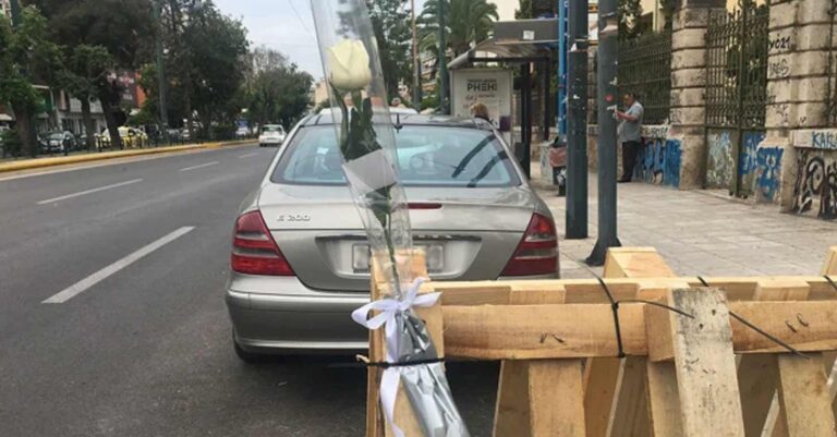 Τροχαίο στην Καλλιθέα: «Μη μου τρυπάτε την καρδιά»: Συντετριμμένος ο πατέρας της 12χρονης