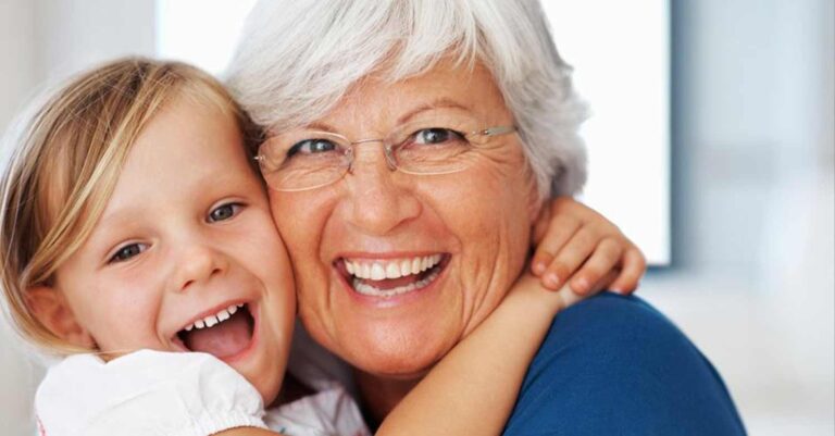 Μεγαλώνω μόνη μου το παιδί του γαμπρού μου και από γιαγιά έγινα…μαμά!