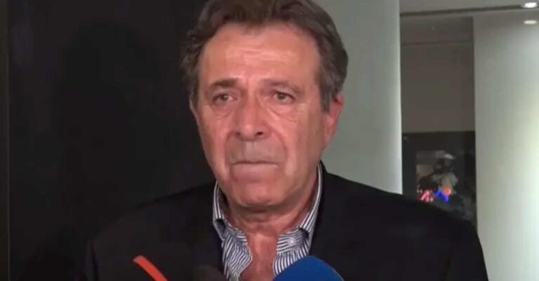 Κατέρρευσε ο Χρήστος Φωτίδης: «O αδερφός μου γλίτωσε από το Σάμινα και από καρκίνο, αλλά έφυγε από μηχανή»