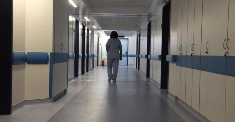 Η γιατρός: Ένα κείμενο για την ελπίδα που δεν θα χαθεί ποτέ όσο υπάρχουν Άνθρωποι