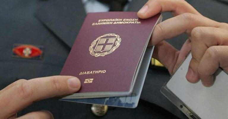 ΕΛ.ΑΣ: Άρπαξαν από αυτοκίνητο των ΕΛΤΑ βαλίτσες γεμάτες με διαβατήρια πολιτών