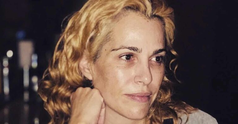 Δύσκολες ώρες για την Τζένη Μπότση – Στο νοσοκομείο για σοβαρή εγχείρηση