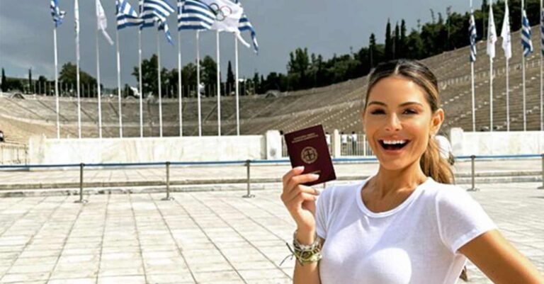 Η Μαρία Μενούνος πήρε το ελληνικό διαβατήριο – «Είμαι περήφανη που είμαι Ελληνίδα»