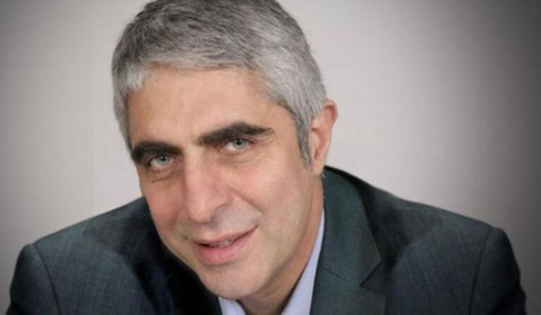 Γιώργος Τσίπρας: «H περίοδος της παιδικής χαράς τελειώνει με ένα χαστούκι. Μας έφτυσαν, δεν βρέχει»