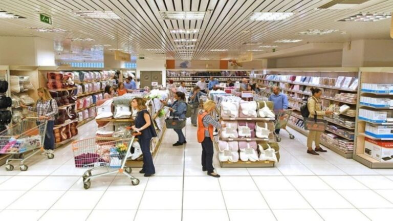 Βασιλιάς ο Σκλαβενίτης: Χίλια μπράβο! Νέος απίστευτος μισθός σε υπαλλήλους και bonus