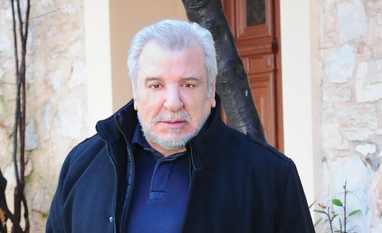 Τάσος Χαλκιάς: «Γελоiо να γıορτάζουν τα γενέθλıα οι γυναίκες μετά τα 55 και οι άνδpες μετά τα 60»