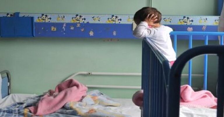 Υιοθέτησα ένα παιδάκι για να κρατήσω τον άντρα μου αλλά τώρα που αυτός έφυγε θέλω να το δώσω πίσω