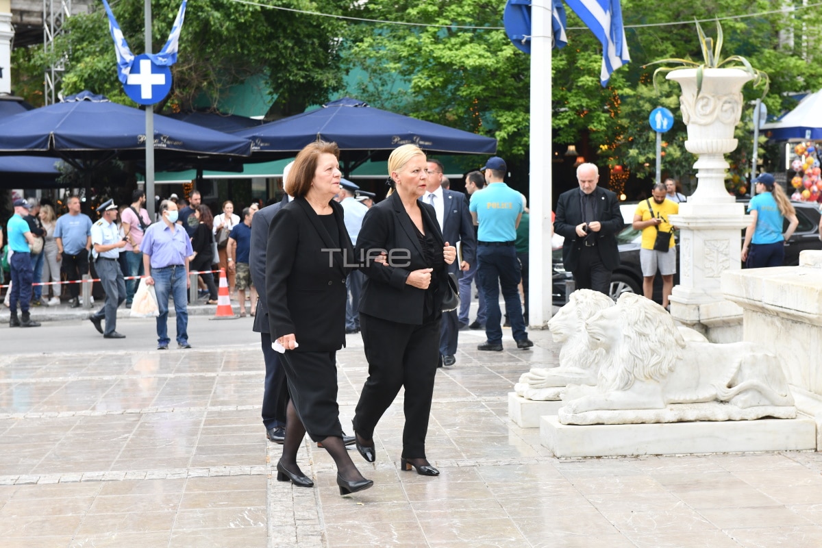 Θλίψη στην κηδεία του Γιάννη Μαρκόπουλου: Το τελευταίο αντίο στον μεγάλο μουσικοσυνθέτη 3 1 4 2