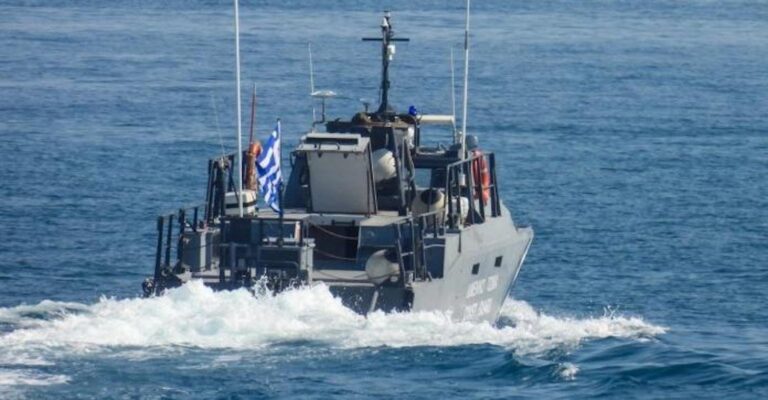 Συναγερμός στα Κύθηρα: Εντοπίστηκε σκάφος με 100 μετανάστες – Επιχείρηση για την μεταφορά τους στη Νεάπολη Λακωνίας