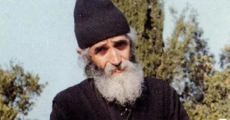 Άγιος Παΐσιος: Προσέχετε η λύπη κάνει αυτό το μεγάλο κακό