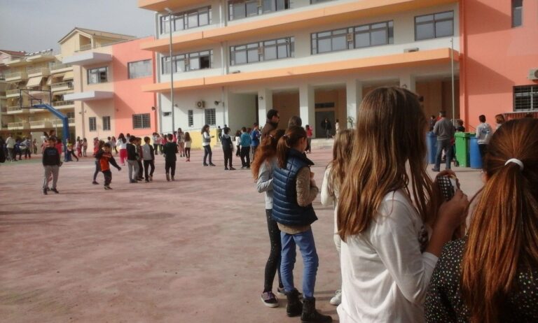 Χαμός σε Δημοτικό της Χαλκίδας: Στο «Παίδων» με σπασμένα δόντια 12χρονη – Τσακώθηκε στο προαύλιο