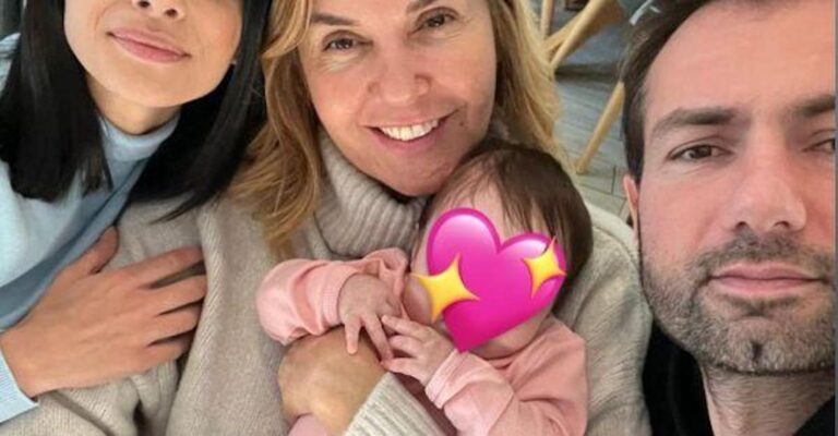 Χριστίνα Παππά: Στην Παναγία της Τήνου με την 9 μηνών εγγονή της – Το τάμα και το όνομα της μικρής