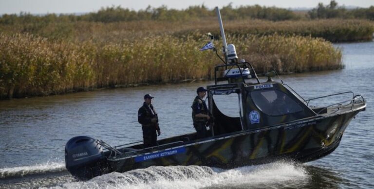 Πίσω στην Τουρκία οι 300 μετανάστες που βρέθηκαν σε νησίδα του Έβρου