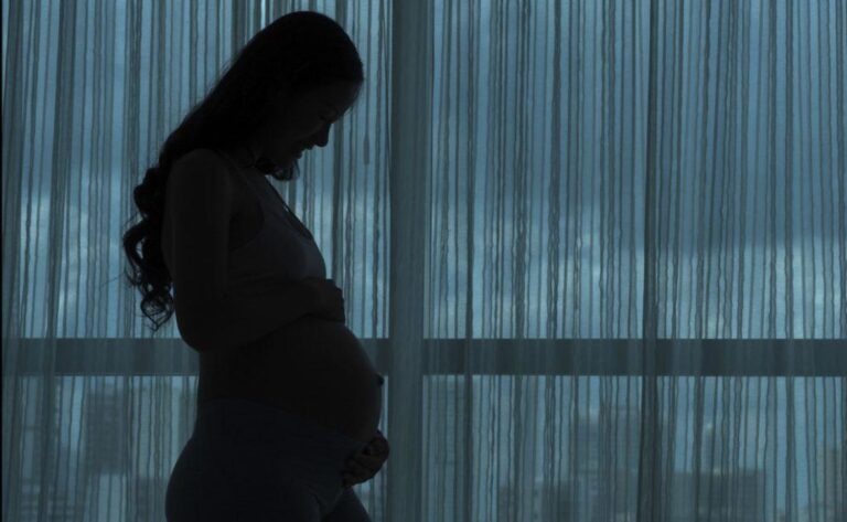 Έκανα σχέση με παντρεμένο και έμεινα έγκυος. Τί να κάνω με αυτόν που δεν θέλει το παιδί;