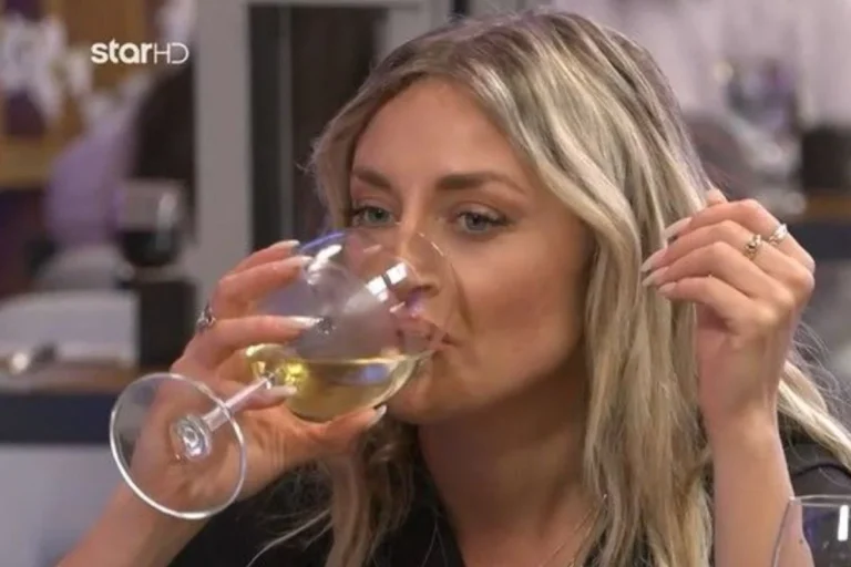 «Είναι φλώρος, πίνω να ξεχάσω!»: Παίκτρια του First Dates «στολίζει» το ραντεβού της