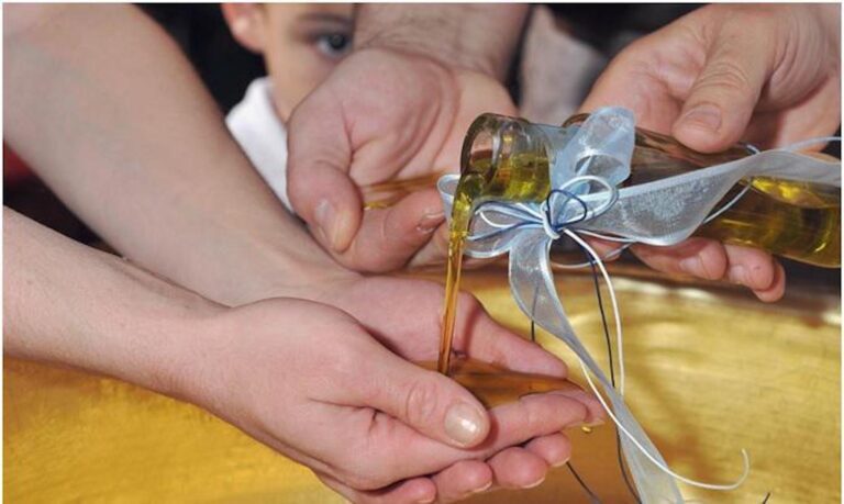 Με τον άντρα μου διαφωνούμε για το όνομα του παιδιού. Μεγάλωσα χωρίς πατέρα και δικαιούμαι να το αποφασίσω εγώ