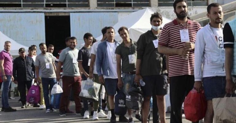 Ναυάγιο στην Πύλο: Έφτασαν στη Μαλακάσα οι 71 μετανάστες  –  Πού θα φιλοξενηθούν