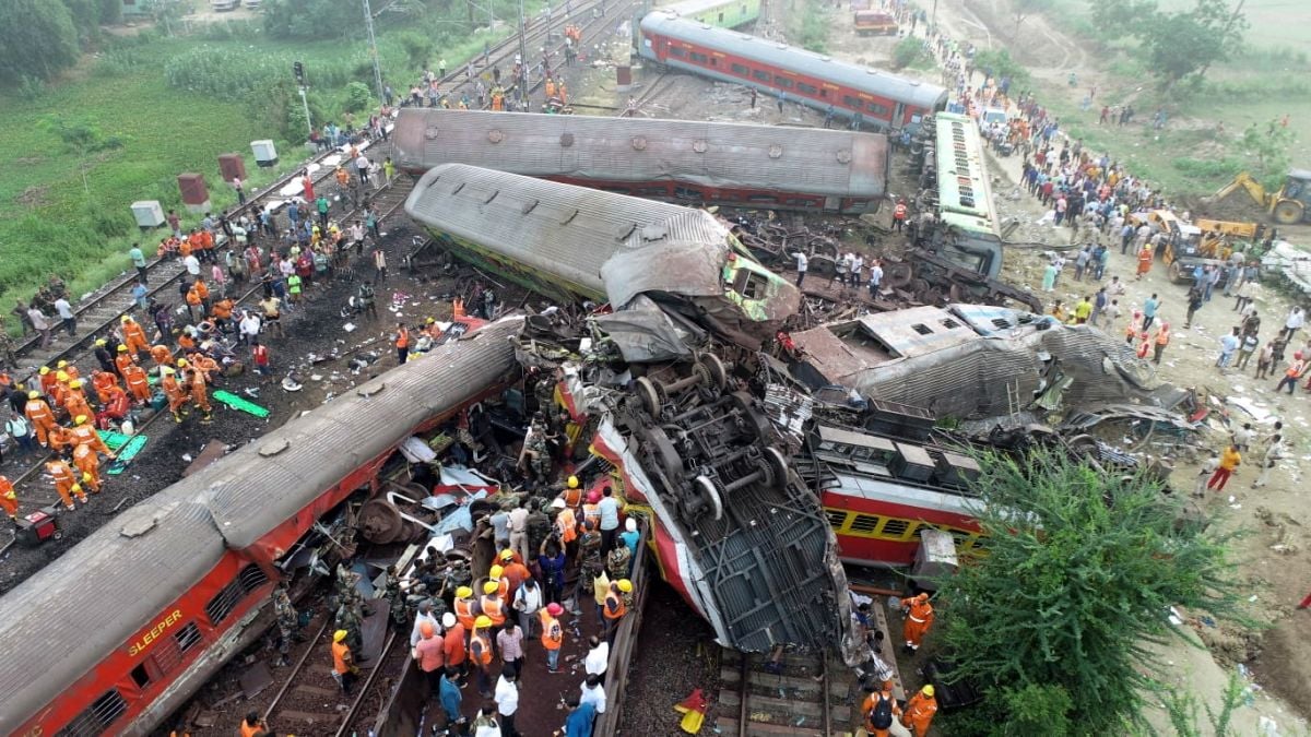nb india train crash1