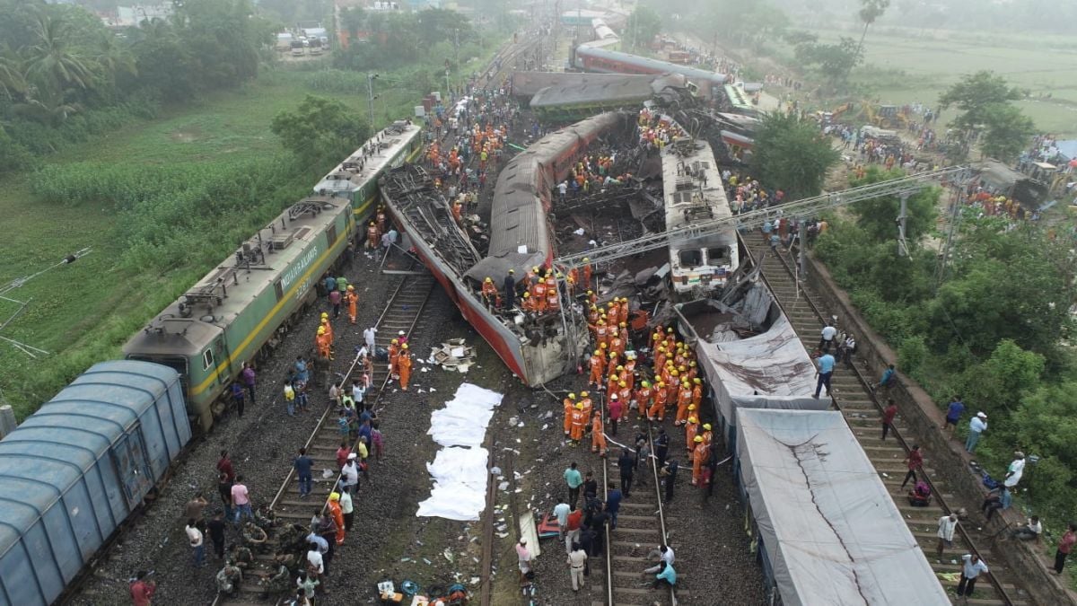 nb india train crash2