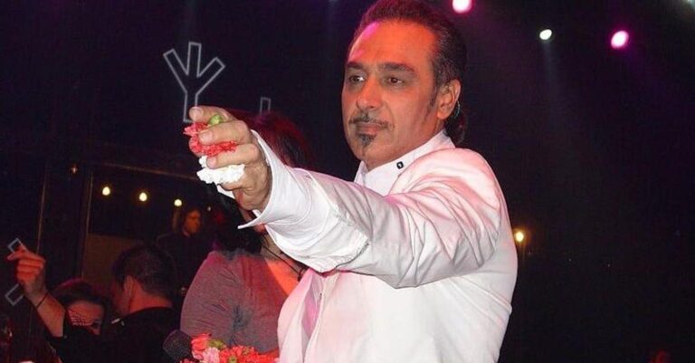«Ο Νότης Σφακιανάκης δεν κάνει ποτέ αυτό που ζητάει το σύστημα αλλά αυτό που πιστεύει»