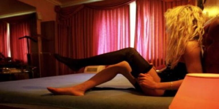 Σάλος στα Τρίκαλα: Παντρεύεται την ιερόδουλη που γνώρισε σε οίκο ανοχής