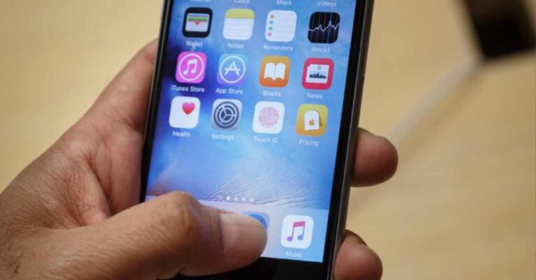 Έμαθε ότι γέννησα το παιδί του και μου έστειλε μήνυμα στο facebook να μου ζήσει!