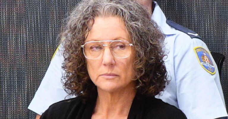 Αυστραλία: Αθώα η μητέρα που είχε καταδικαστεί για τον θάνατο των τεσσάρων παιδιών της – Της δόθηκε χάρη και είναι ελεύθερη