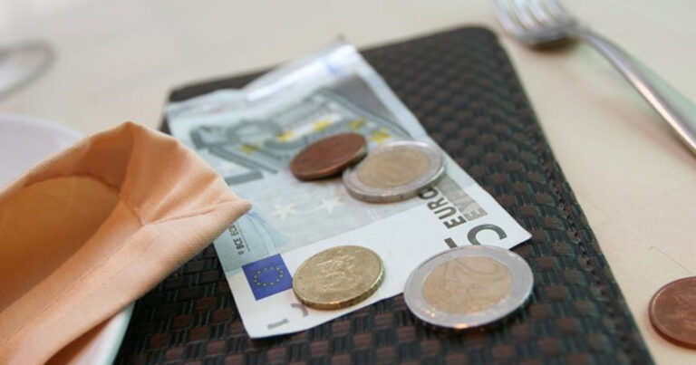 Τρεις χώρες στις οποίες δεν πρέπει να αφήνεις φιλοδώρημα – Αυτός είναι ο λόγος