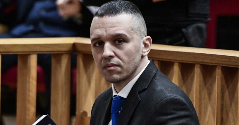 Σπαρτιάτες: Πώς ο Κασιδιάρης έπιασε στον ύπνο το πολιτικό σύστημα