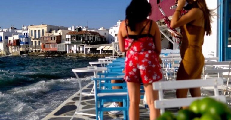 Βουτιά έως και 50% – Καταρρέει ο τουρισμός σε Μύκονο και Σαντορίνη