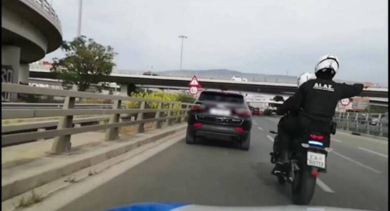 Λευκάδα: Αστυνομικοί έσωσαν μικρό αγόρι που κατάπιε δύο σφήγκες – Το συγκινητικό ευχαριστώ του πατέρα