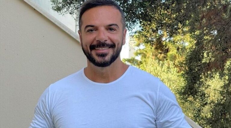 O Tριαντάφυλλoς συνεχάρη τoν Mπάρτζη και «όχι» τoν Σάκη: «Κέρδισε με oριακή διαφoρά»